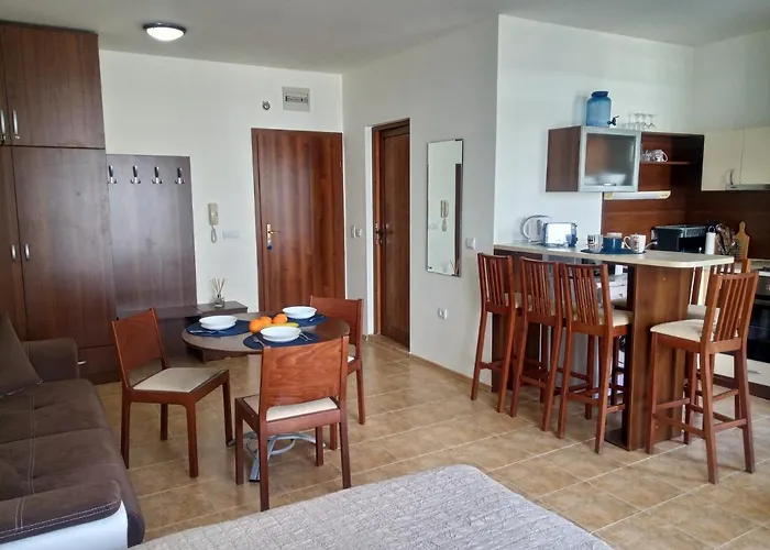 Morski Far Lighthouse-bastet Bs *